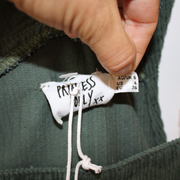 PRINCESS POLLY -NWT- Kacey Corduroy Short Overalls Khaki Green | 4 - Picture 10 of 11